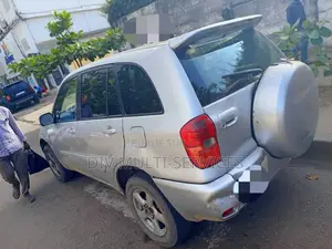Toyota RAV4 Automatic 2002 Gris