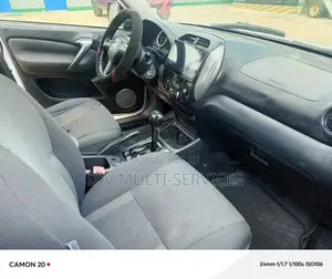 Toyota RAV4 2005 Gris