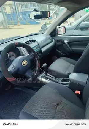 Toyota RAV4 2005 Gris