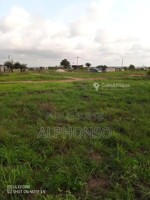 Terrain 500m² à Vendre Mongo Mpoukou | Pointe-Noire