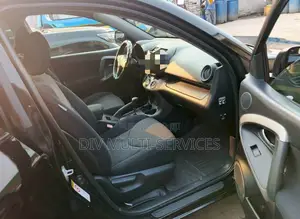 Toyota RAV4 2010 Black