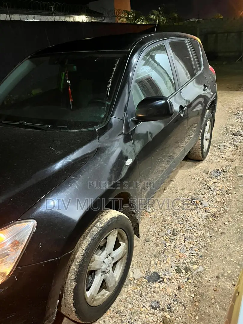 Toyota RAV4 2010 Black
