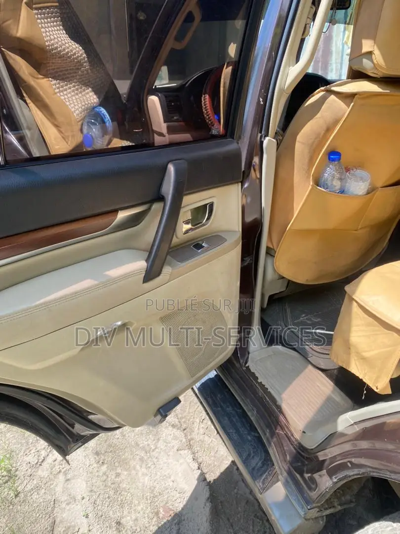 Mitsubishi Pajero 2014 Marron