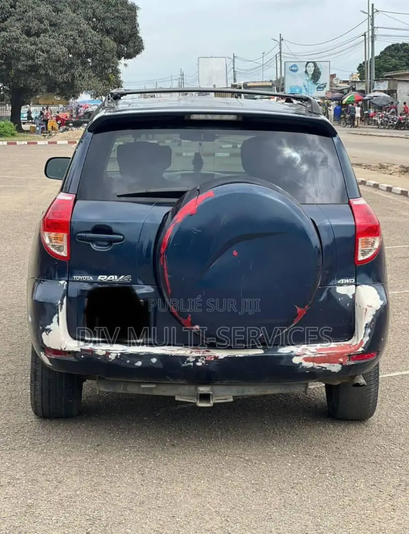 Toyota RAV4 2011 Blue