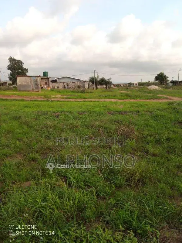 Terrain 500m² à Vendre Mongo Mpoukou | Pointe-Noire